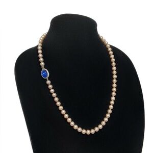 Vintage Single Strand Cream Colored Man Made Pearls w Lab-Created Blue Sapphire